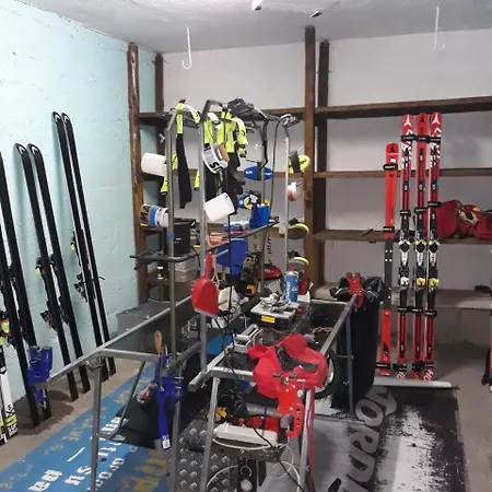 Ginepro فندق بورمْيو